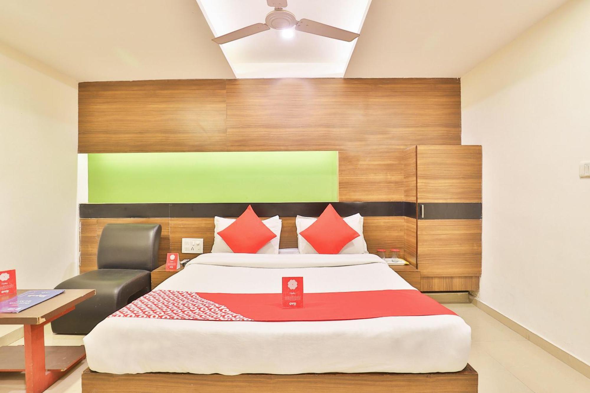 Super Hotel O Apollo Ahmadábád Kültér fotó
