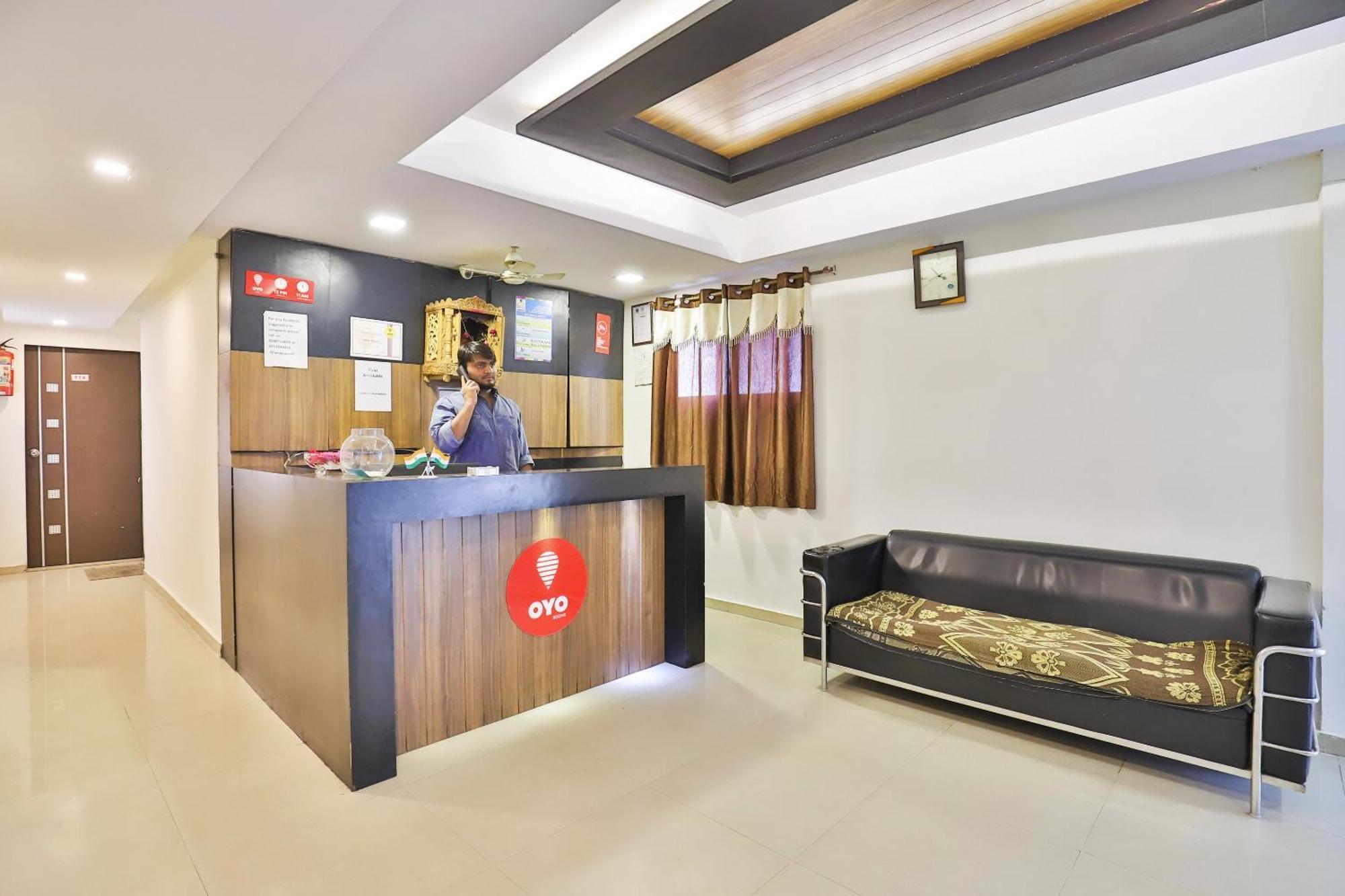 Super Hotel O Apollo Ahmadábád Kültér fotó